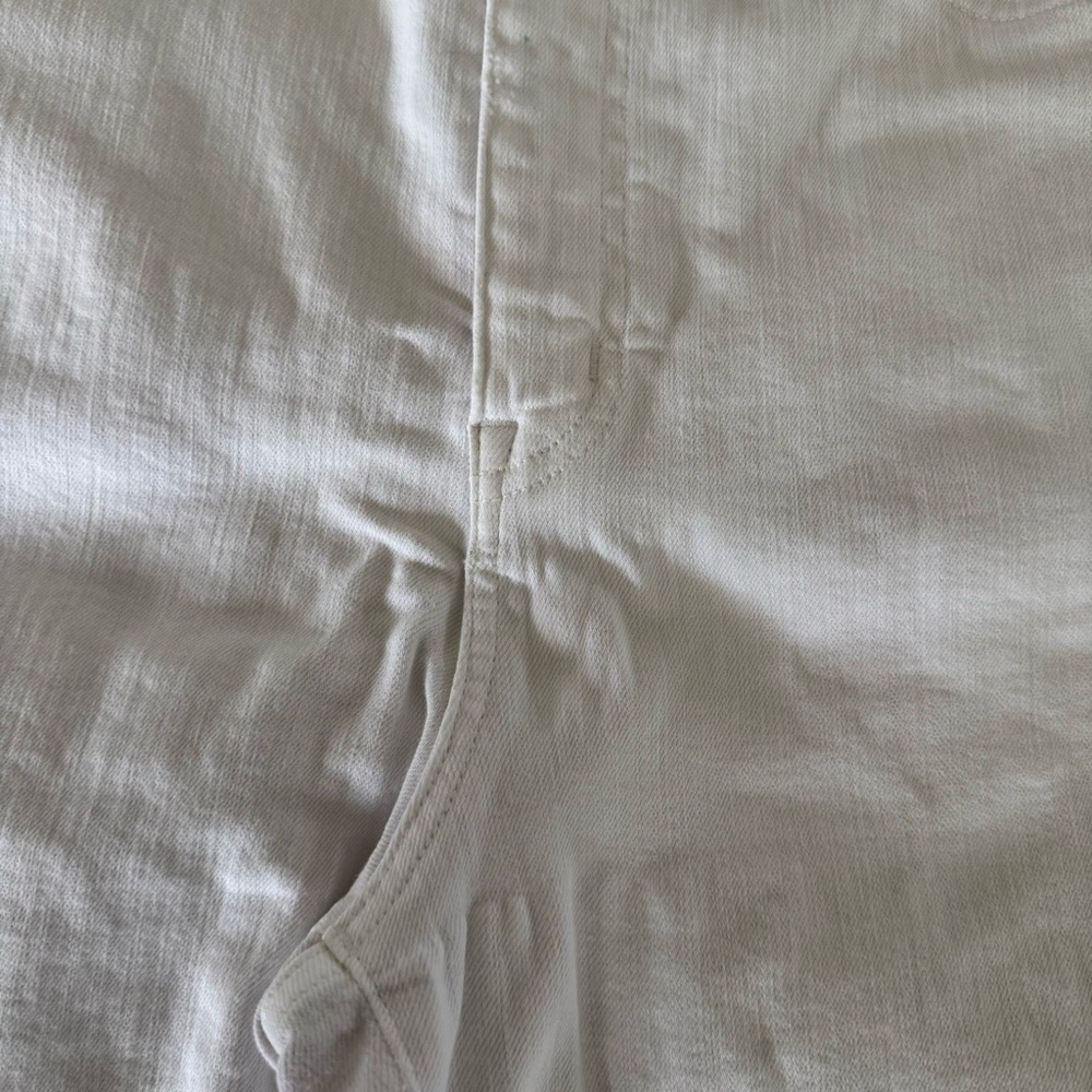 Madewell Cropped High-Rise Slim Wide-Leg Jeans in Tile White - COLOR: Tile White - Picture 11 of 12